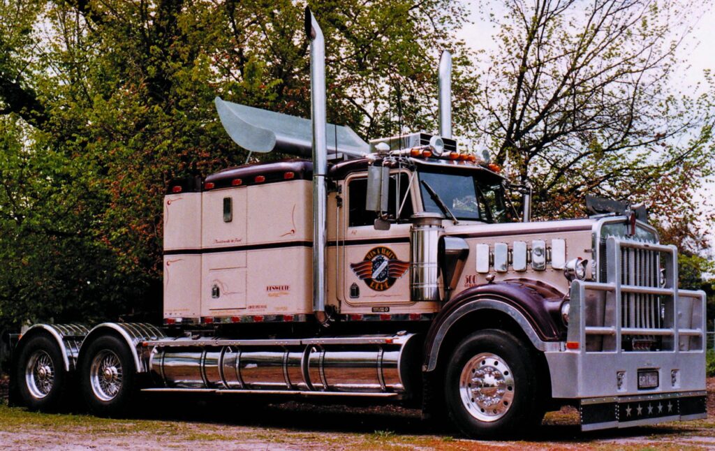 The Desperado Kenworth W900 in its cream and plum paint scheme