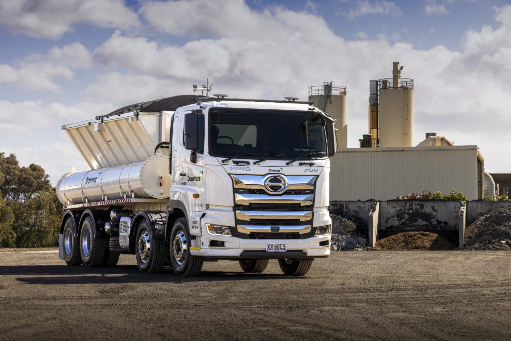 Downer Hino 700 Series FY 3248 truck fitted with a Bergkamp feeder unit.