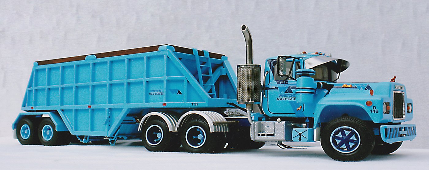 R model Mack and bottom dumper — Robin McKnight’s model from ACT Issue 15