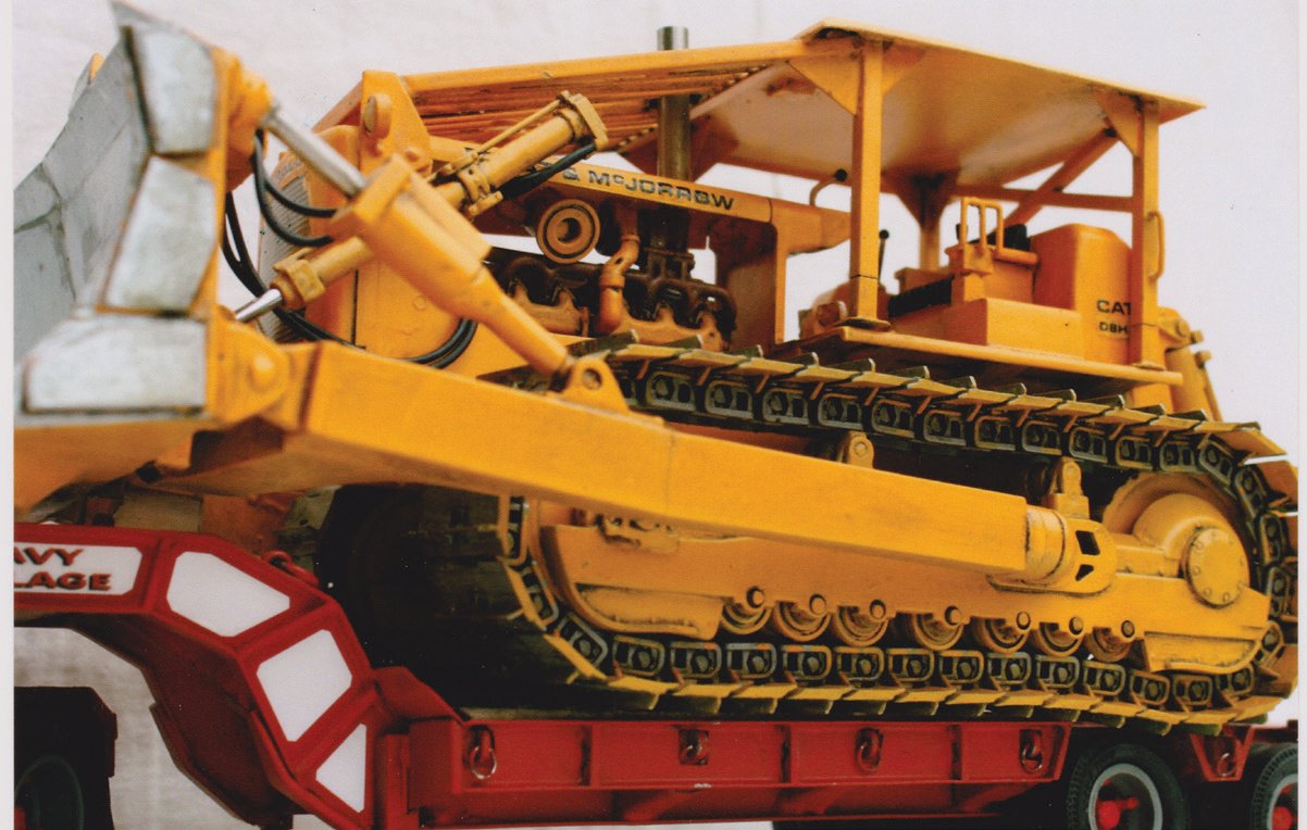 Caterpillar D8 — Robin McKnight’s model from ACT Issue 15