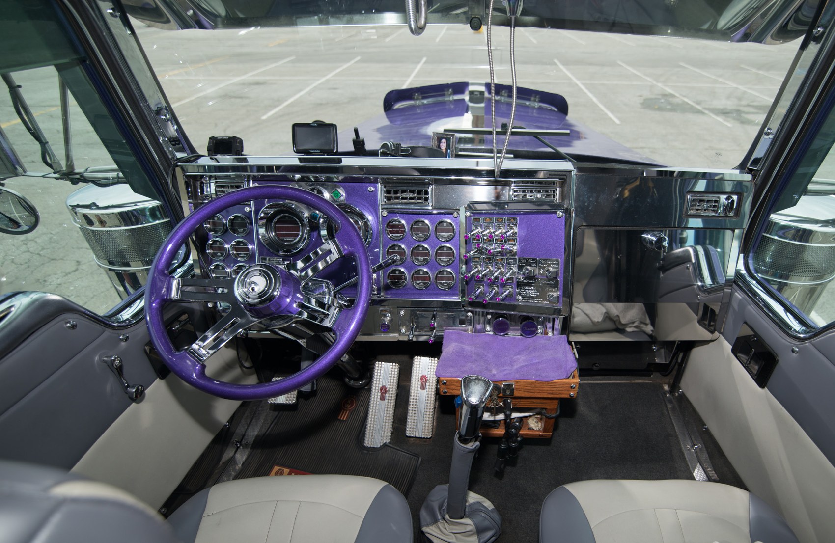 Purple People Pleaser — John Jaikes’ Kenworth W900L — archive photograph 3