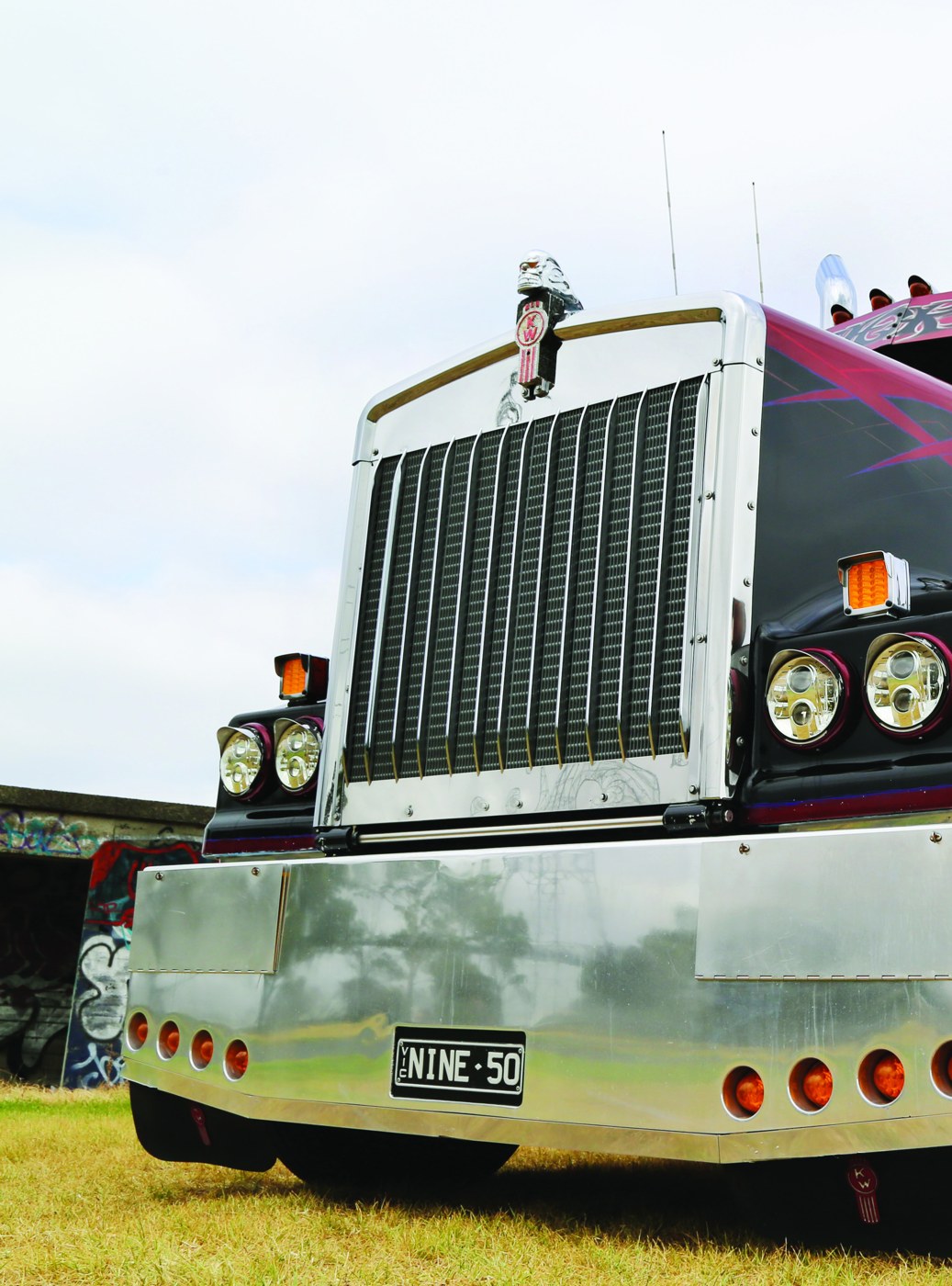 The Joker — a Thorpe custom Kenworth T950 pictorial — archive photograph 3
