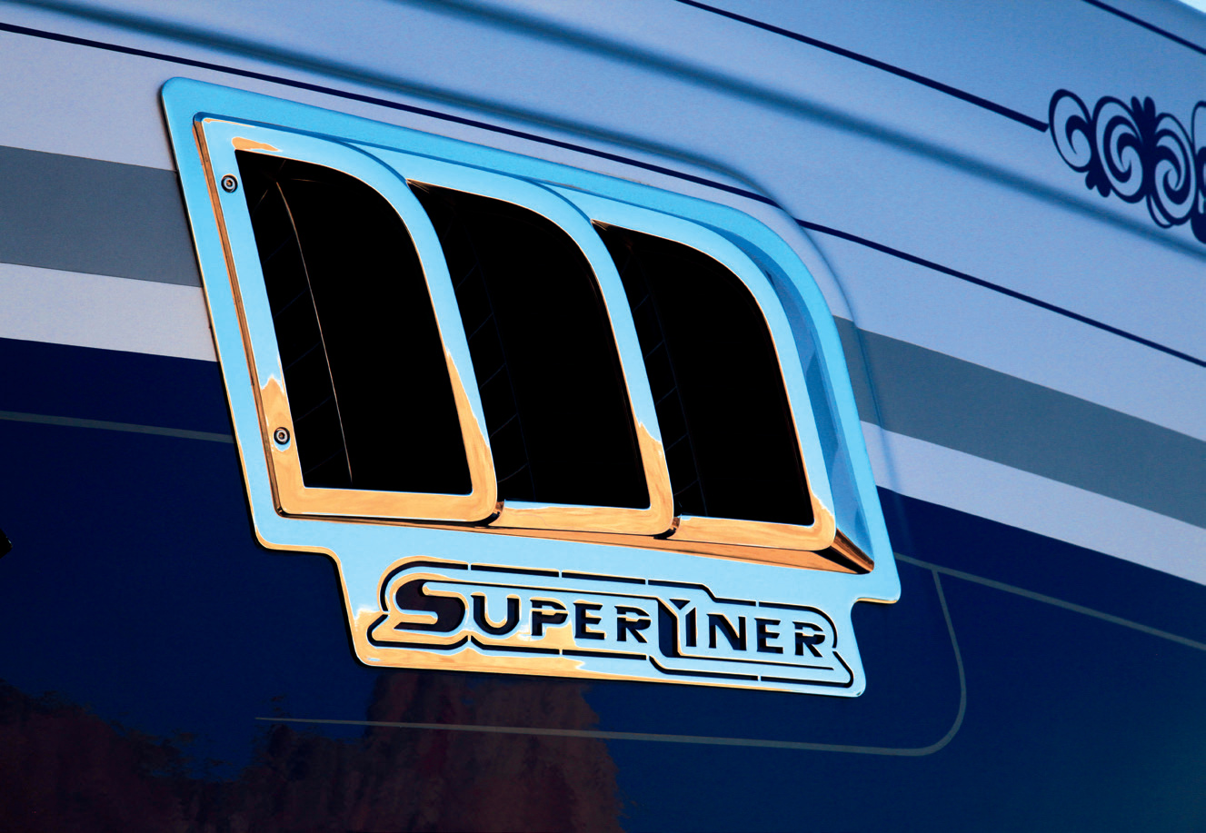 Mega Mack: Megatip’s rebuilt Superliner — original ACT archive photograph