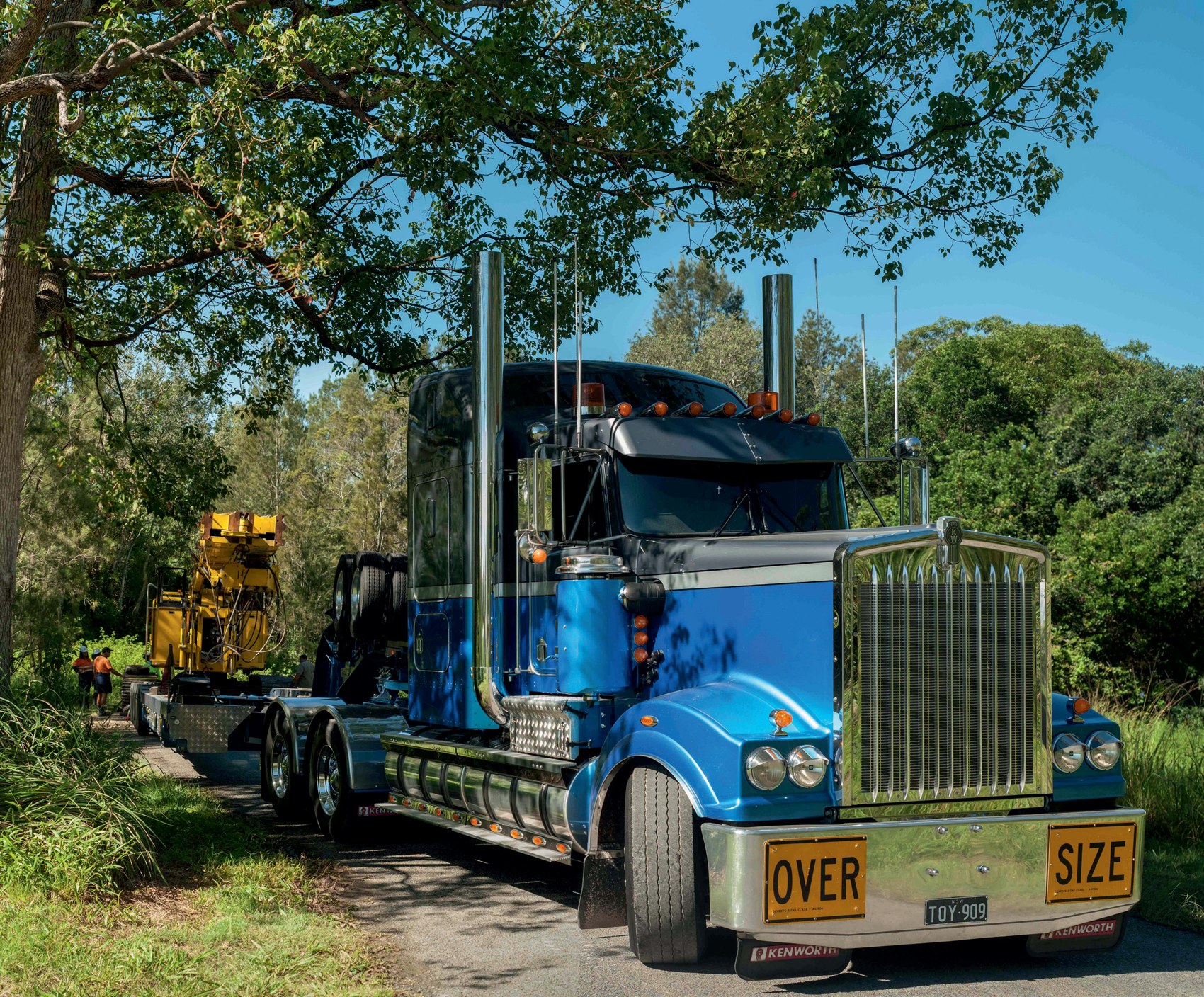 Destined to Be Cool: Steve Martignago’s Kenworth T909 — original ACT archive photograph