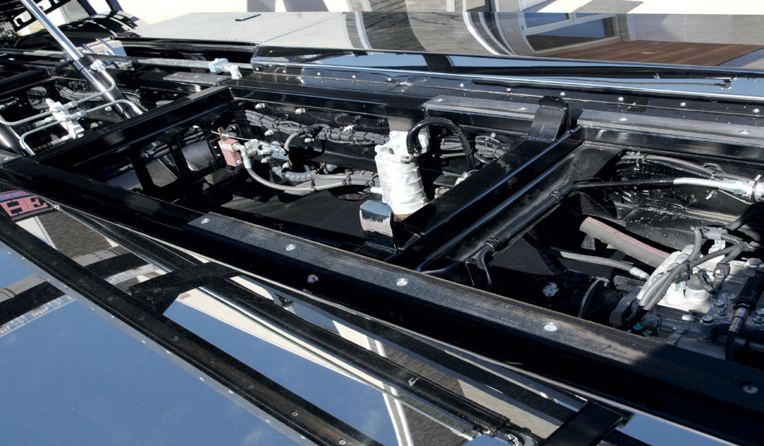The Ultimate Tow Rig: Tingays’ custom Hino 500 FD — original ACT archive photograph