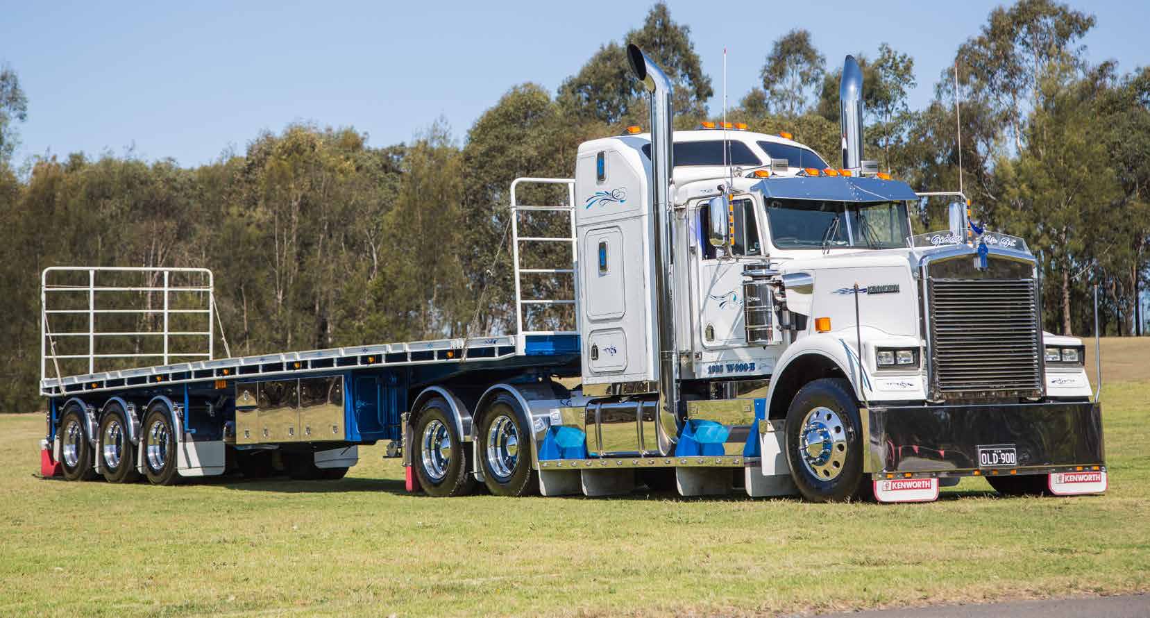 Bernie’s Idea: Bernie Learson’s Kenworth W900B — original archive photograph