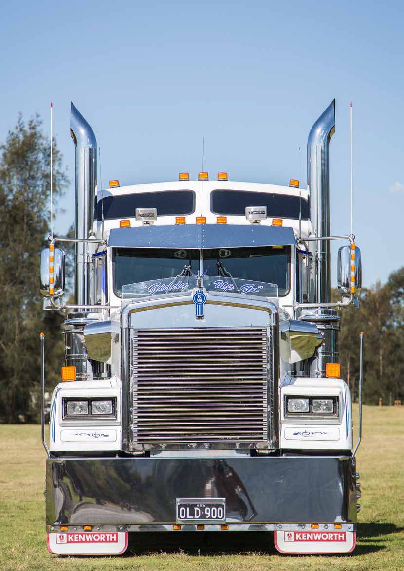 Bernie’s Idea: Bernie Learson’s Kenworth W900B — original archive photograph