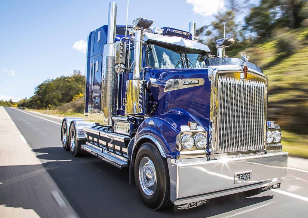 Blingworkin: Kelly Muir and C & A Forrest Haulage’s Kenworth T909