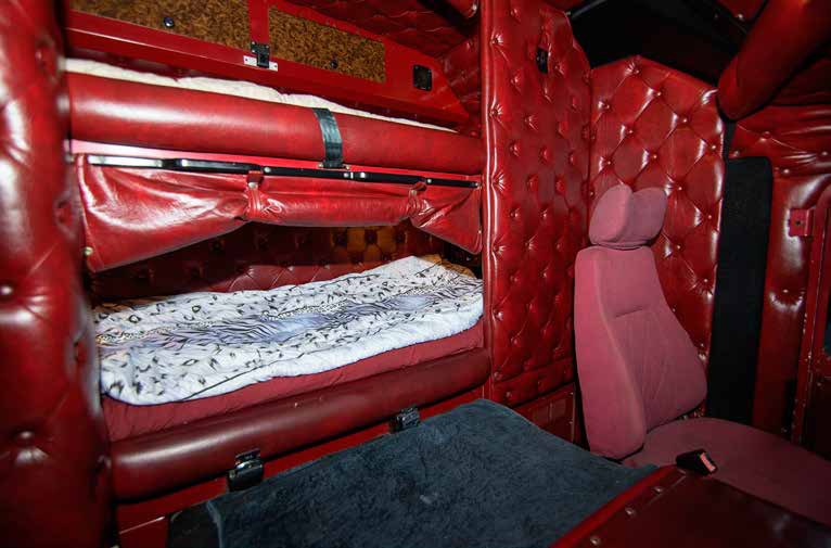 Old School Cool: Trevor Smith’s Kenworth K100E — original archive photograph