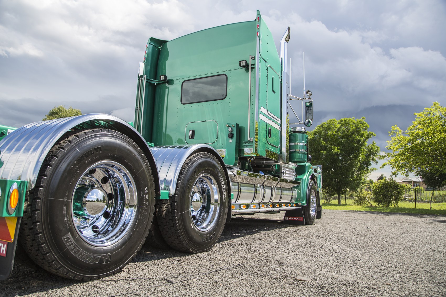 Factory Finish: G-mar Transport’s custom Kenworth T409 — archive photograph 2