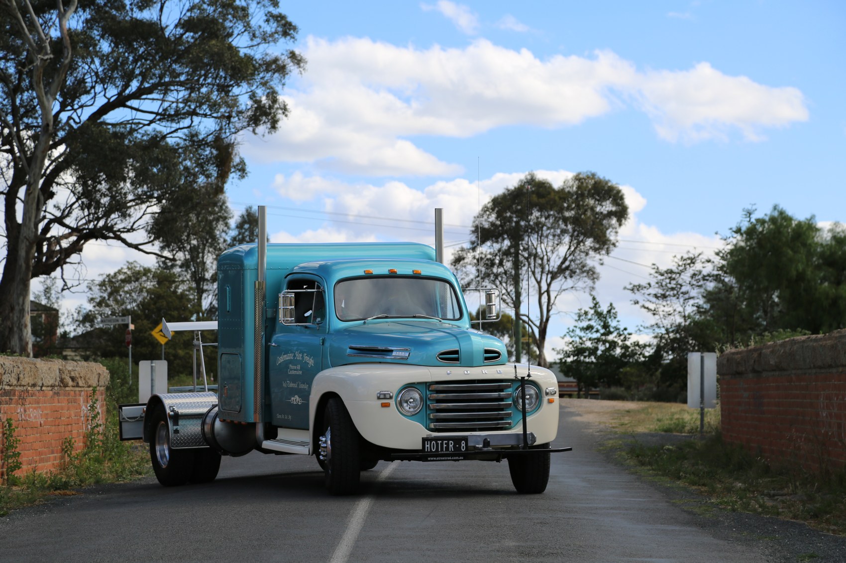 The Muntz Truck Project: Simon Muntz’s Cummins-powered Ford F4 — archive photograph 2