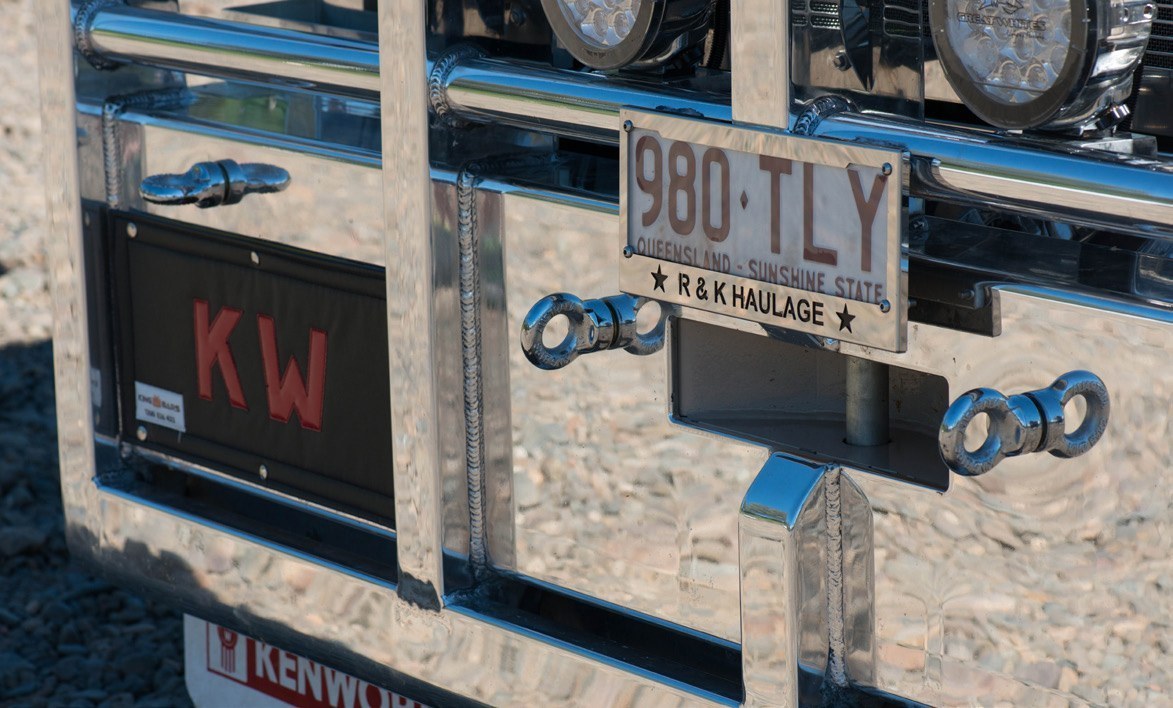 Country Charm: R&K’s Kenworth T909 Director Series — archive photograph 3