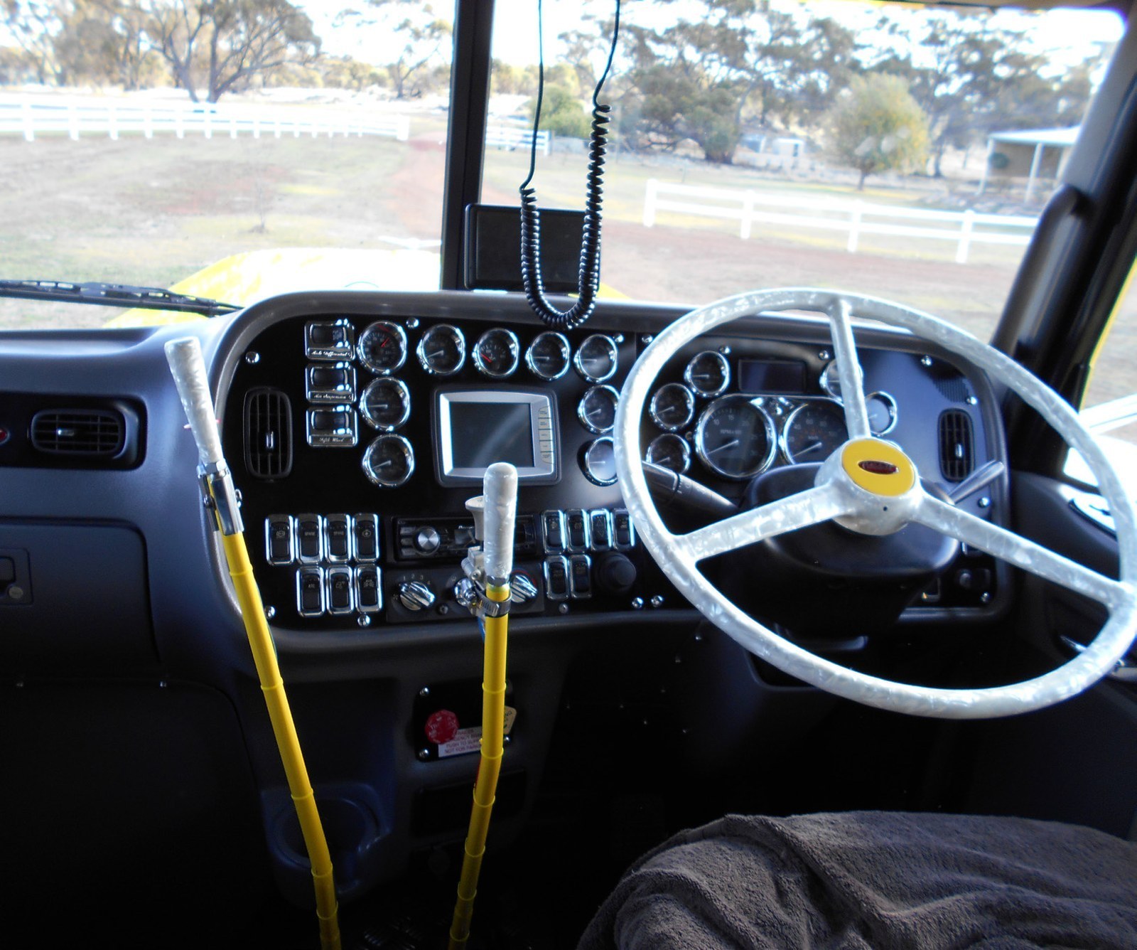 One of a Kind: Kim Watts’ custom Peterbilt 389 — archive photograph 2