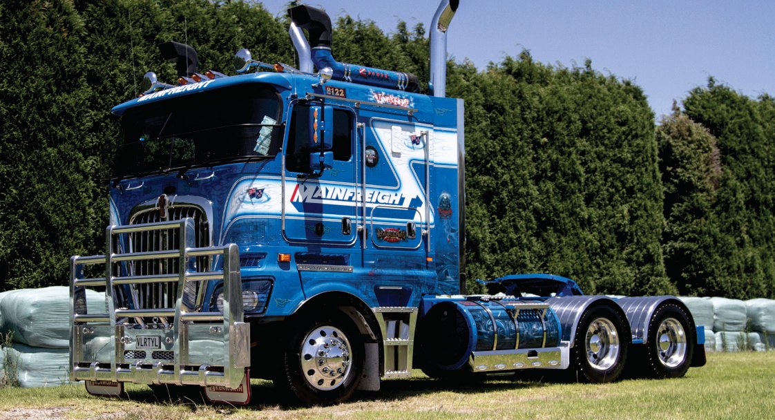 People’s Choice and Best Artwork winner R.P. Niovara Dave Limited showed off the Kenworth that left visitors spellbound with endless airbrushing and personal touches.